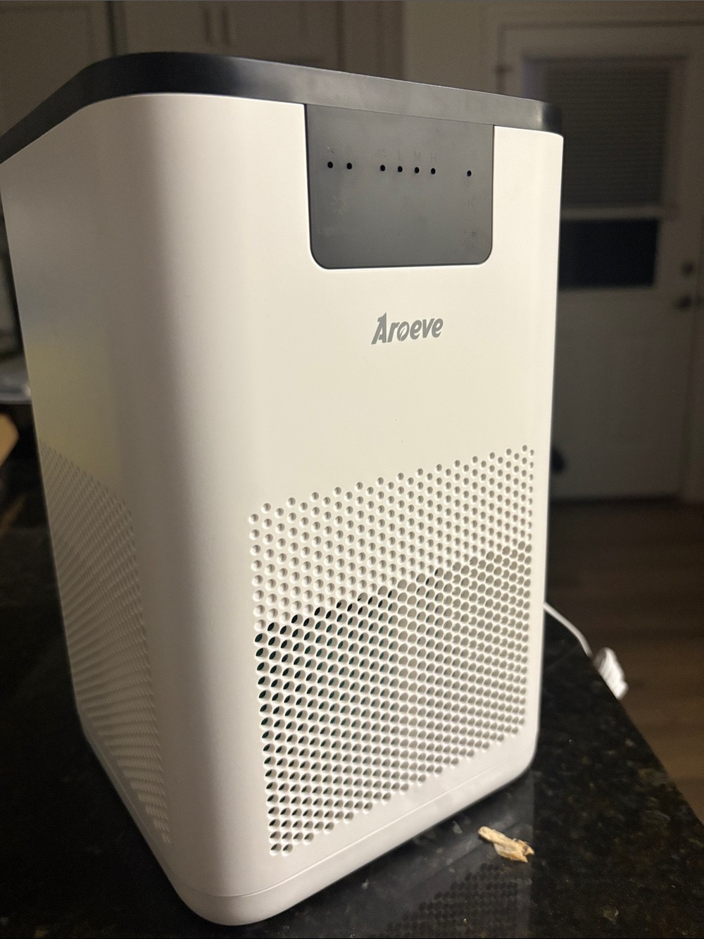 Aroeve White Air Purifier - Sleek Modern Design